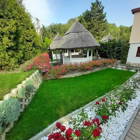 Bed and Breakfast Rozsakert Vendeghaz Сиглигет Экстерьер фото