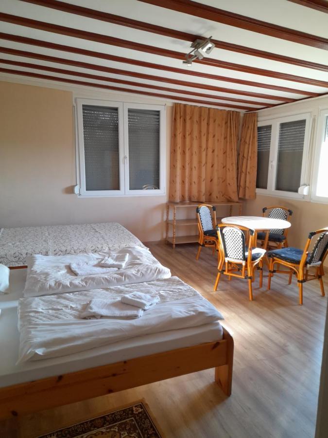 Bed and Breakfast Rozsakert Vendeghaz Сиглигет Экстерьер фото